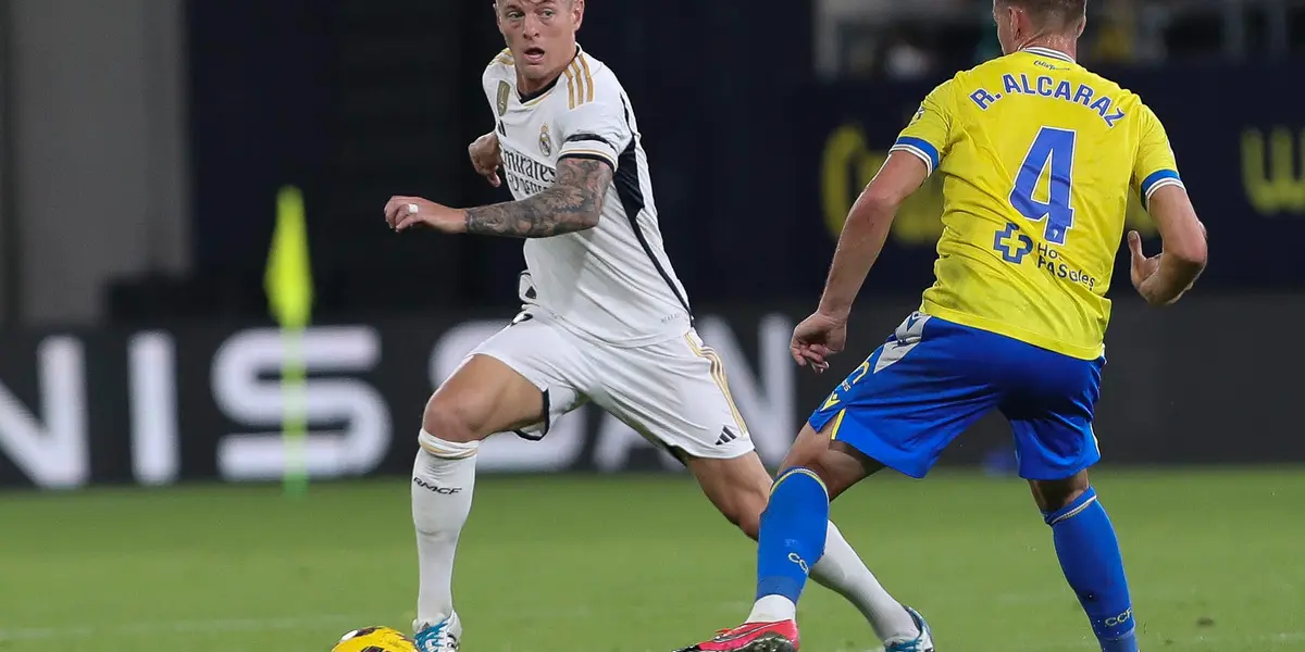 Kroos con el balón