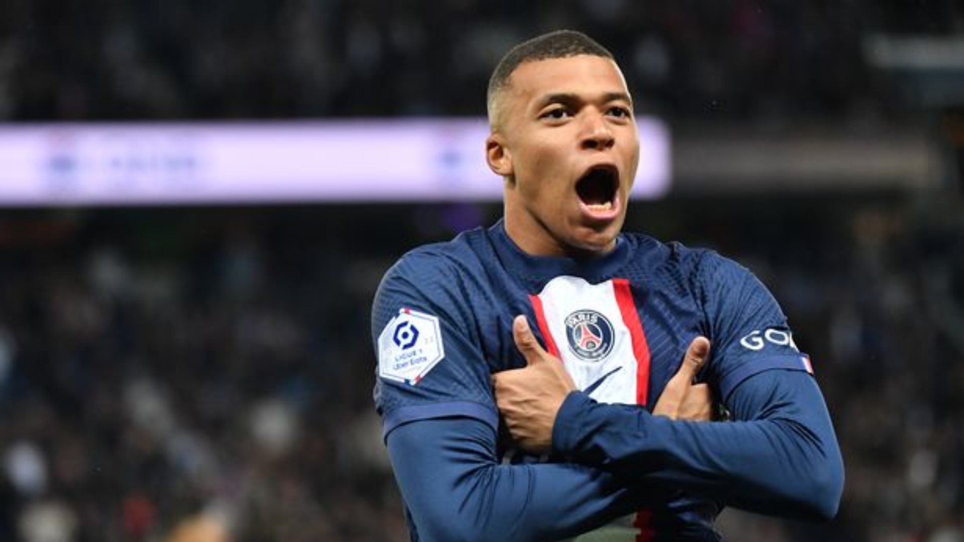 Mbappé celebrando