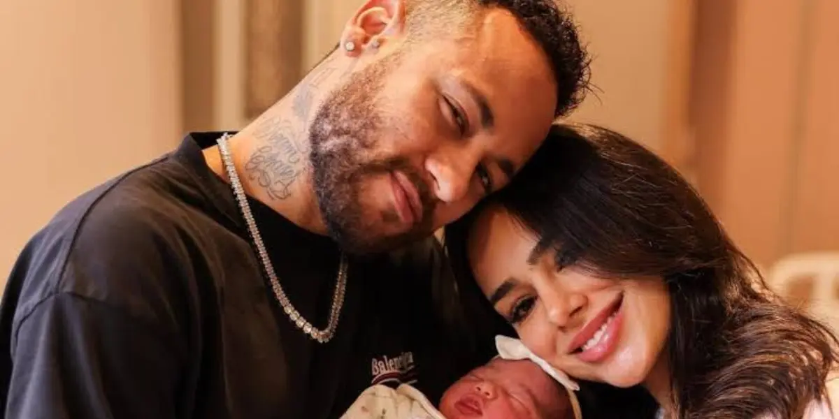 Ney con su pareja y su hija